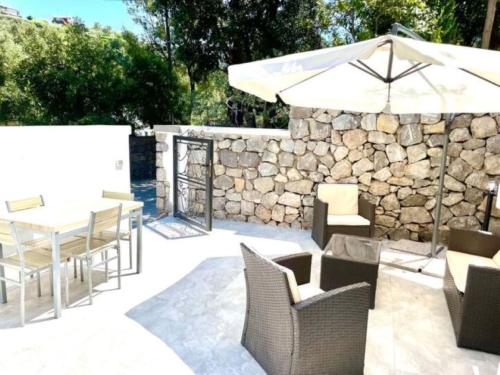Ischia Forio Punta Caruso La Grille du coq villa 1 il prezzo della villa è riferito all'intero alloggio con il limite delle persone previste n 4 — 4-Star Luxury Hotel in Ischia, Italy