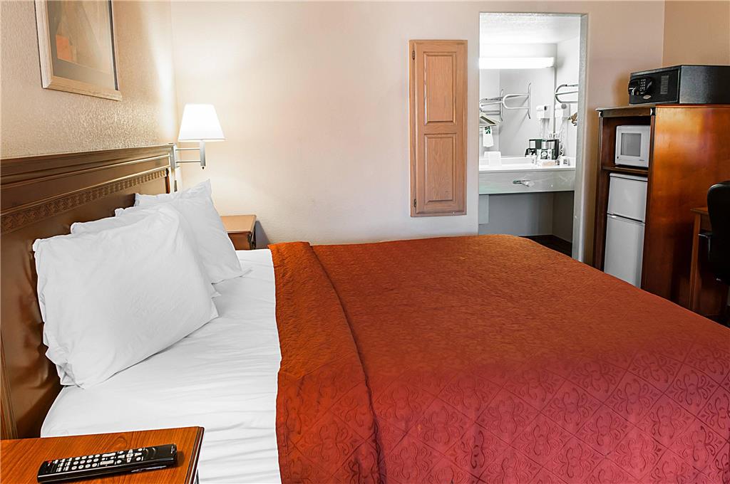 Quality Inn & Suites Las Cruces University Area - photo 18