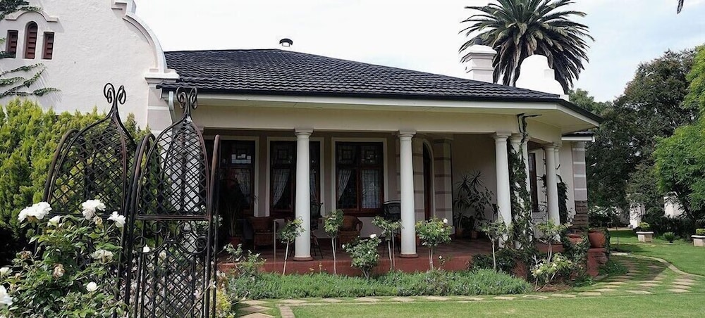Dankhof Guest House — 4-Star Luxury Hotel in Lydenburg, South Africa