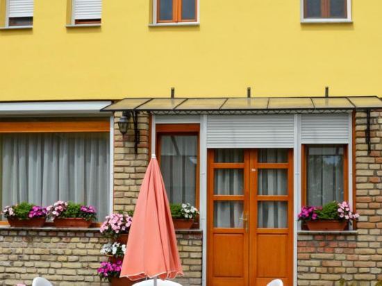 Mediterrán Vendégház — hotel in Kecskemet