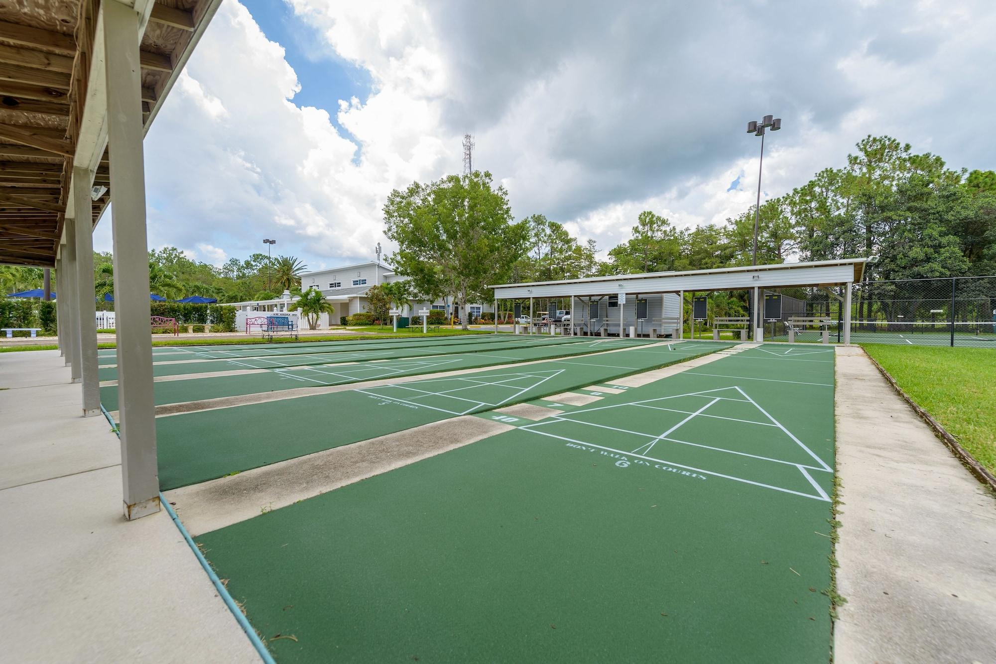 Club Naples RV Resort - photo 11