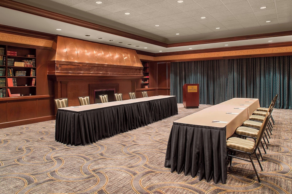 Sheraton Suites Akron Cuyahoga Falls - photo 29