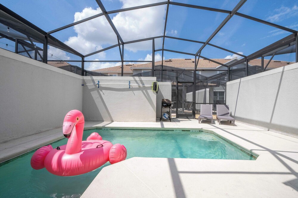 Stunning 4Bd with Pool at Storey Lake Resort 4821 - photo 2