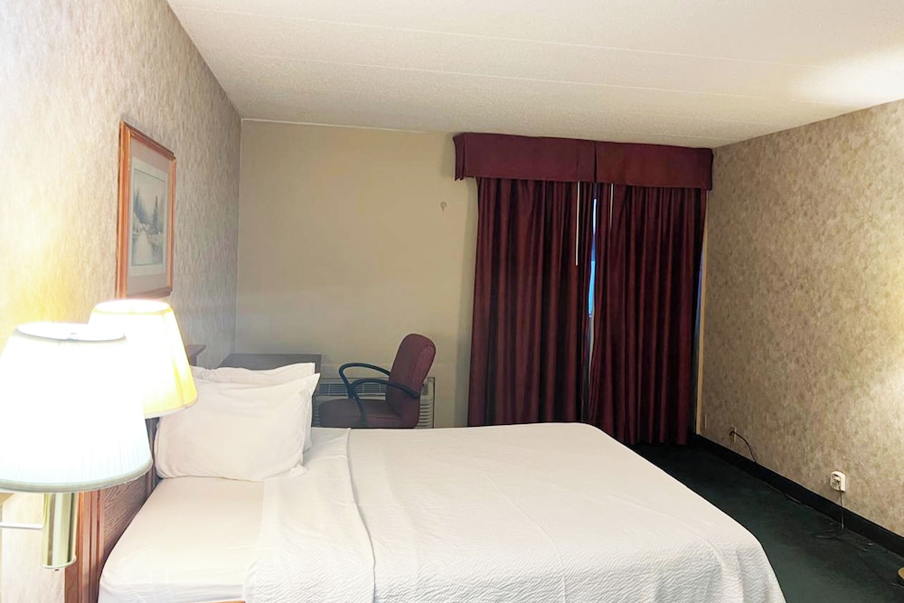 Blue Way Inn & Suites La Crosse - photo 16