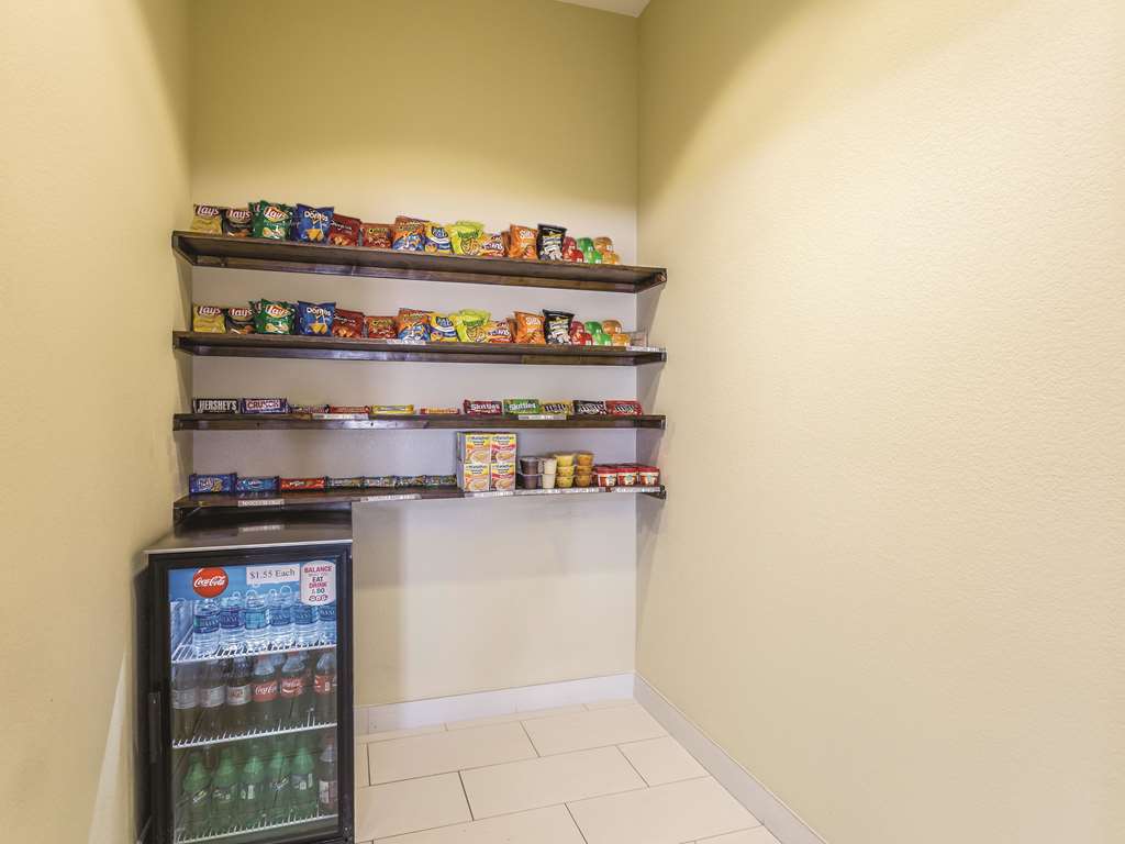 La Quinta Inn & Suites by Wyndham Deming - photo 29