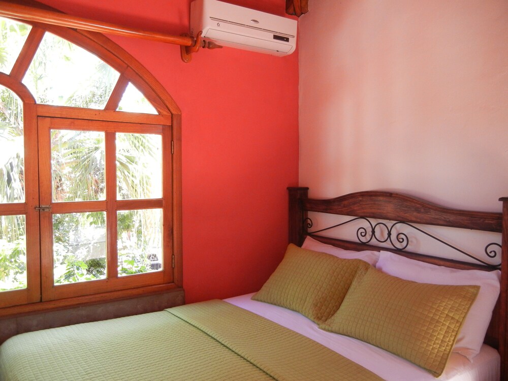 Casa Gabriela Hotel & Garden Cafeteria — Copan — photo 5