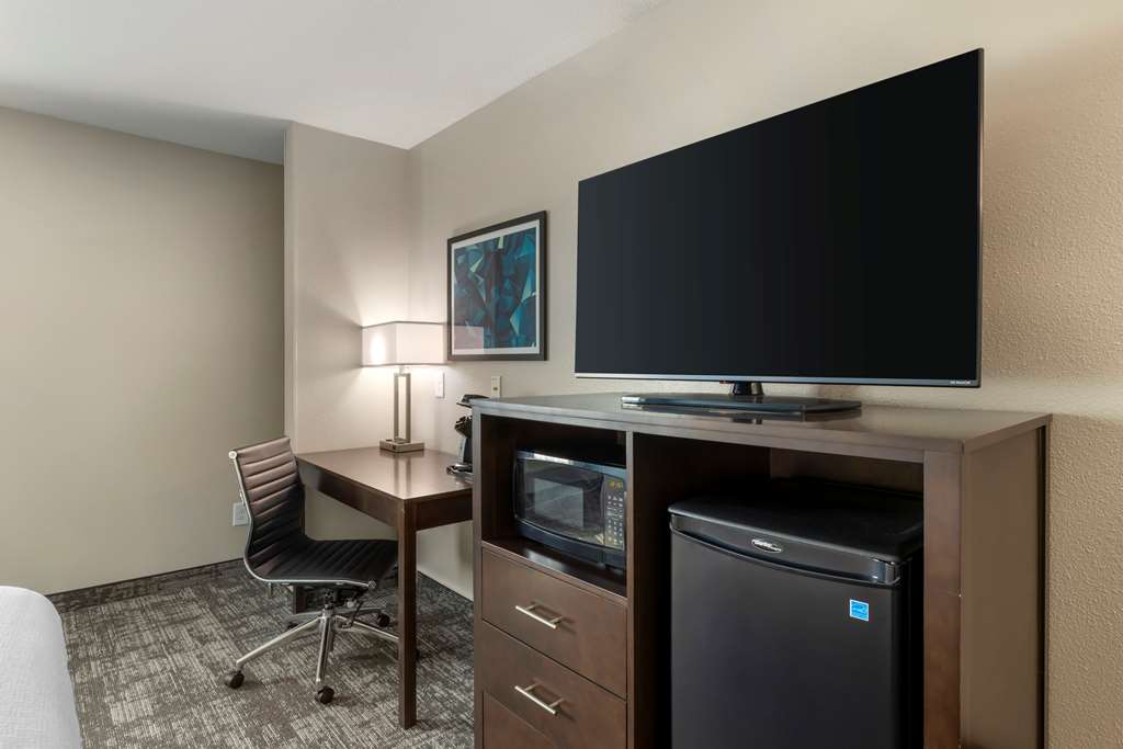 Best Western Watertown Inn and Suites - photo 22