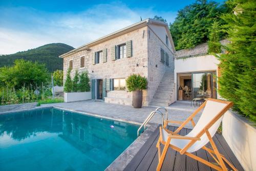 Villa Di Campagna — 4-Star Luxury Hotel in Kotor, Montenegro