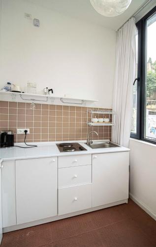 Cozy 1BR Apt In Heart of Old Tbilisi By Wehost