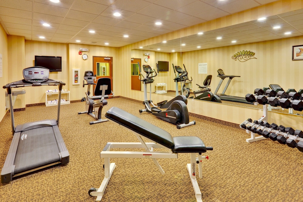 Holiday Inn Express Hotel & Suites BYRAM by IHG - photo 22