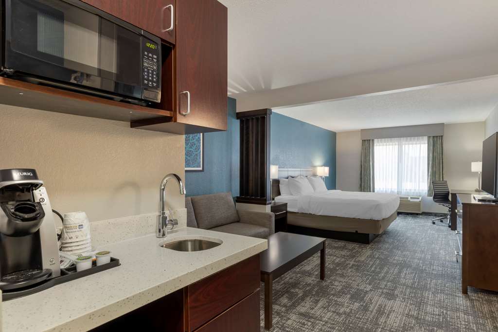 Best Western Watertown Inn and Suites - photo 23