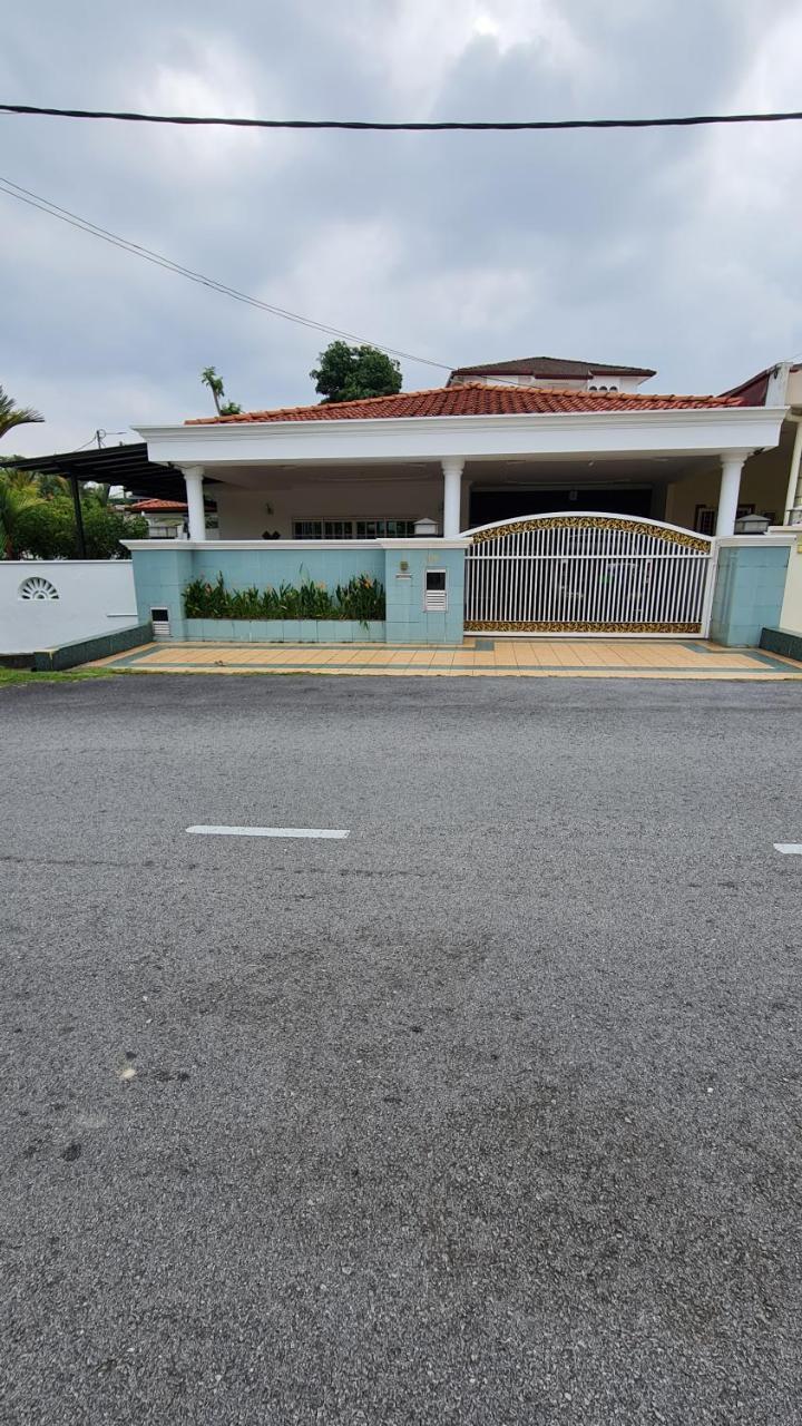 Sharonhomestay — 4-Star Luxury Hotel in Seremban, Malaysia