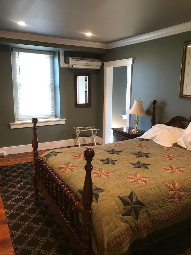 Stottsville Inn - photo 6