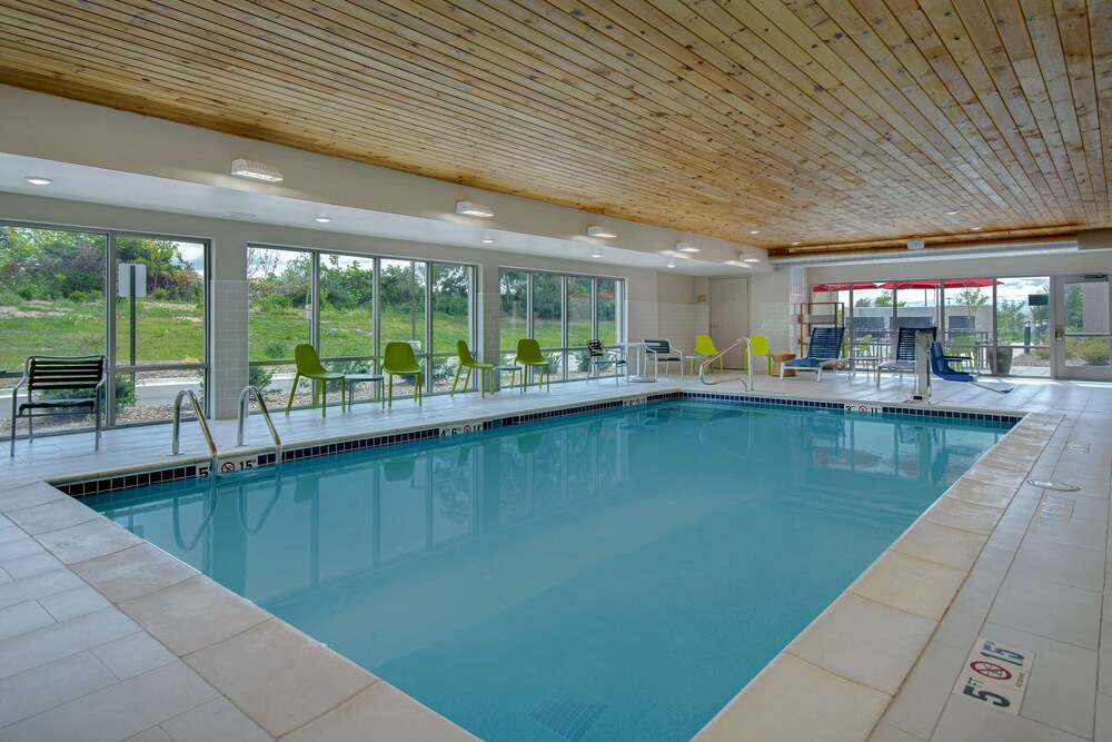 Home2 Suites by Hilton Grand Rapids Airport - photo 30