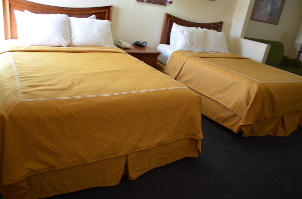 Quality Suites Abilene TX - photo 15