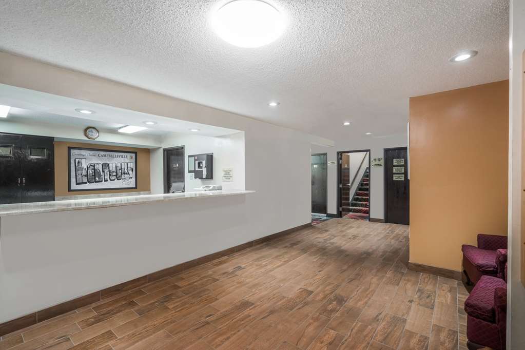 Super 8 by Wyndham Campbellsville KY - photo 3