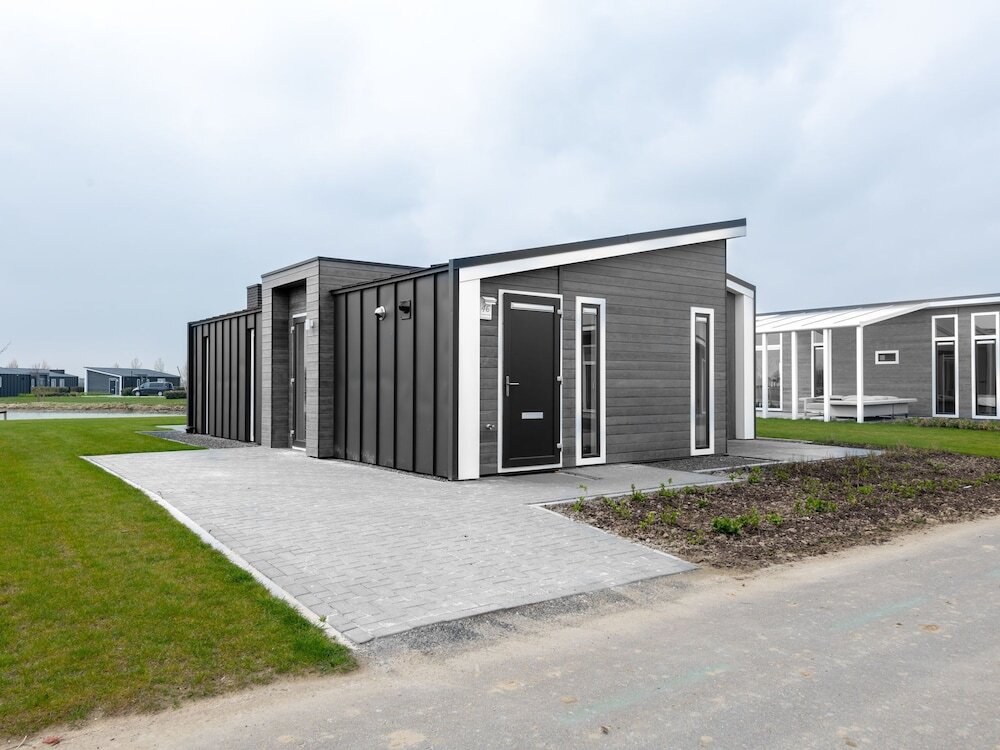 Zeeland Retreat w Terrace — 4-Star Luxury Hotel in Wemeldinge, Netherlands