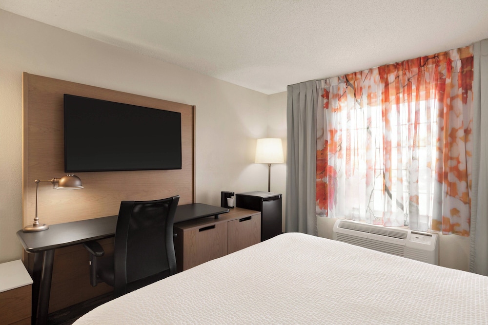 Fairfield Inn and Suites by Marriott Wheeling St Clairsville - photo 7