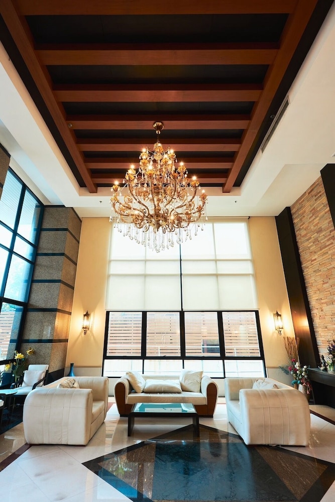 42 Grand Residence