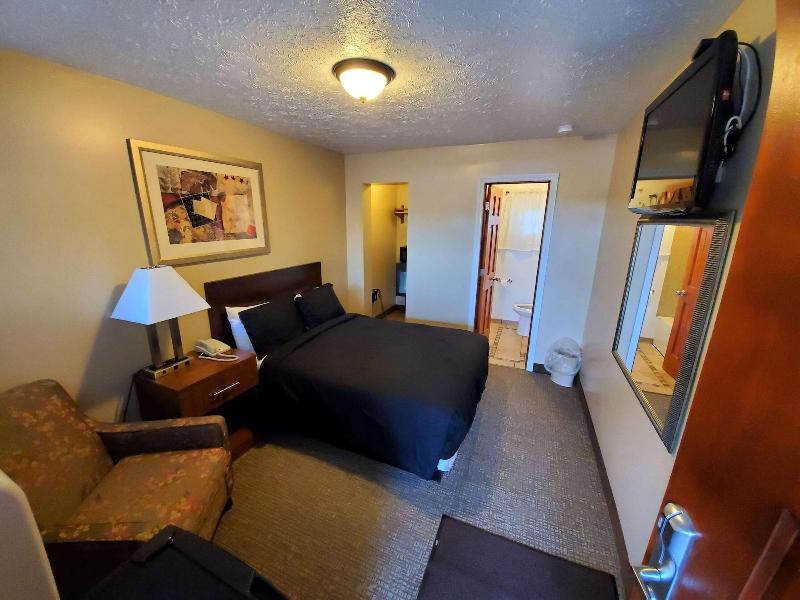 Jefferson Hills Motel - photo 45