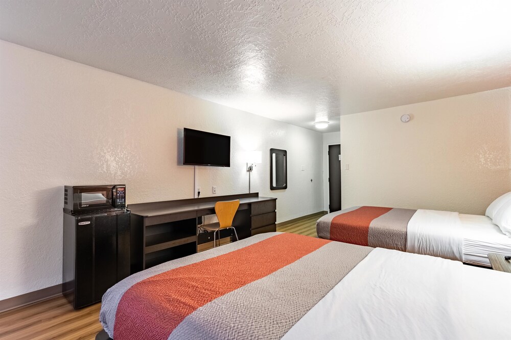 Motel 6 Houston North Spring - photo 17