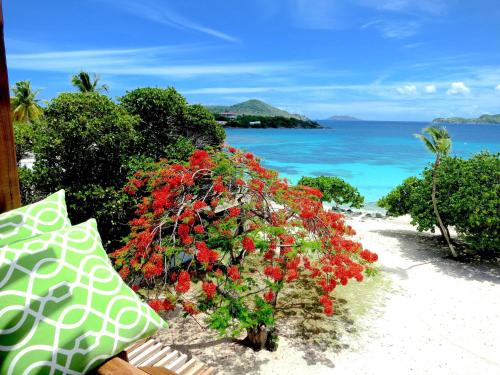 Luxury Beachfront Duplex Villa on Sapphire Beach I — 4-Star Luxury Hotel in East End, U.S. Virgin Islands