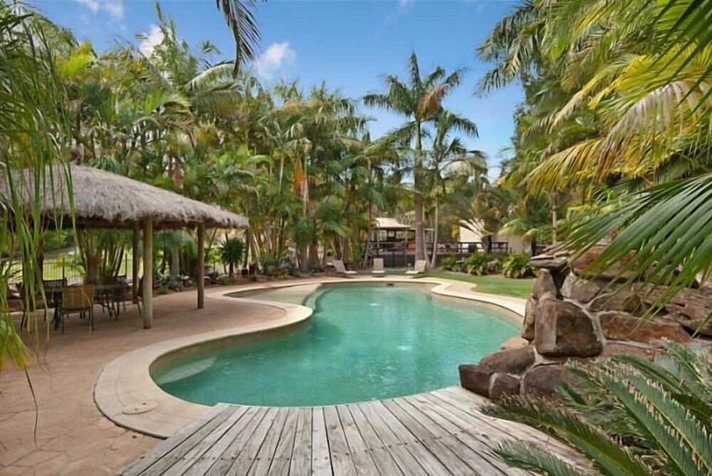 Bundaleer Retreat — 4-Star Luxury Hotel in Byron Bay, Australia
