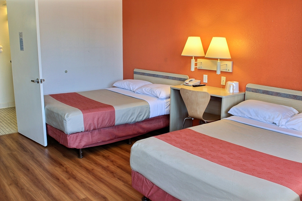 Motel 6 Coalinga CA East - photo 18