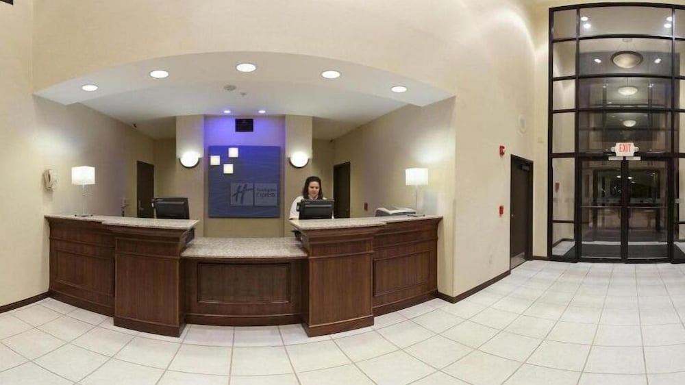 Holiday Inn Express Hotel & Suites Franklin Oil City by IHG - photo 2
