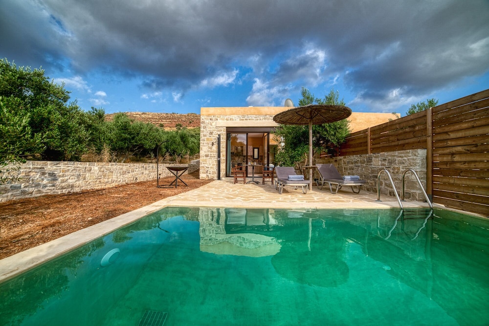 Olive Luxury Suites Adults Only — 4-Star Luxury Hotel in Alimos, Greece