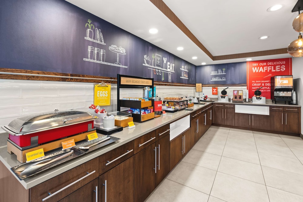 Hampton Inn Seekonk - photo 30