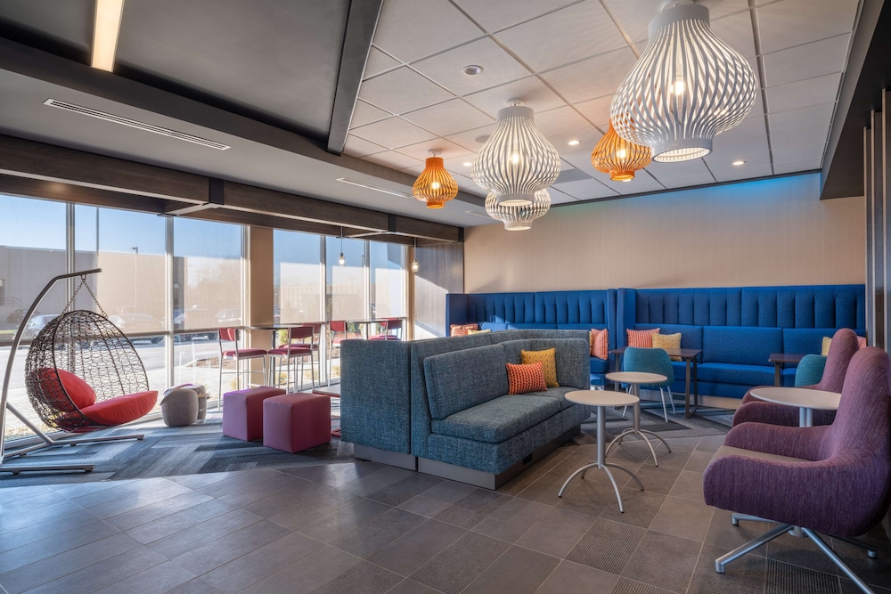 Tru by Hilton Naperville Chicago - photo 3