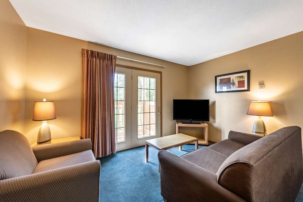 Americas Best Value Inn & Suites St. Marys - photo 8