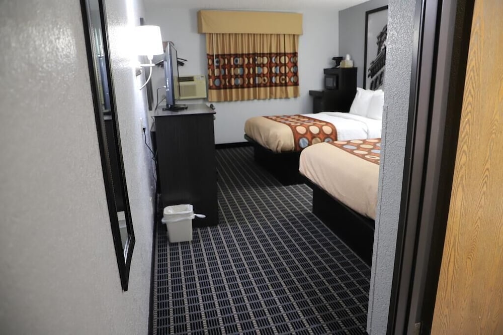 Super 8 by Wyndham Richmond Airport VA - photo 9
