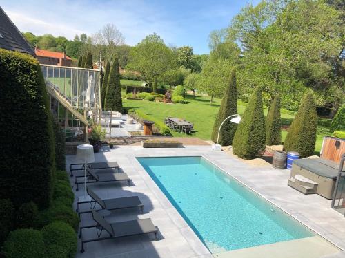 Hof Van Volmersele Luxury B&B — 4-Star Luxury Hotel in Kampenhout, Belgium