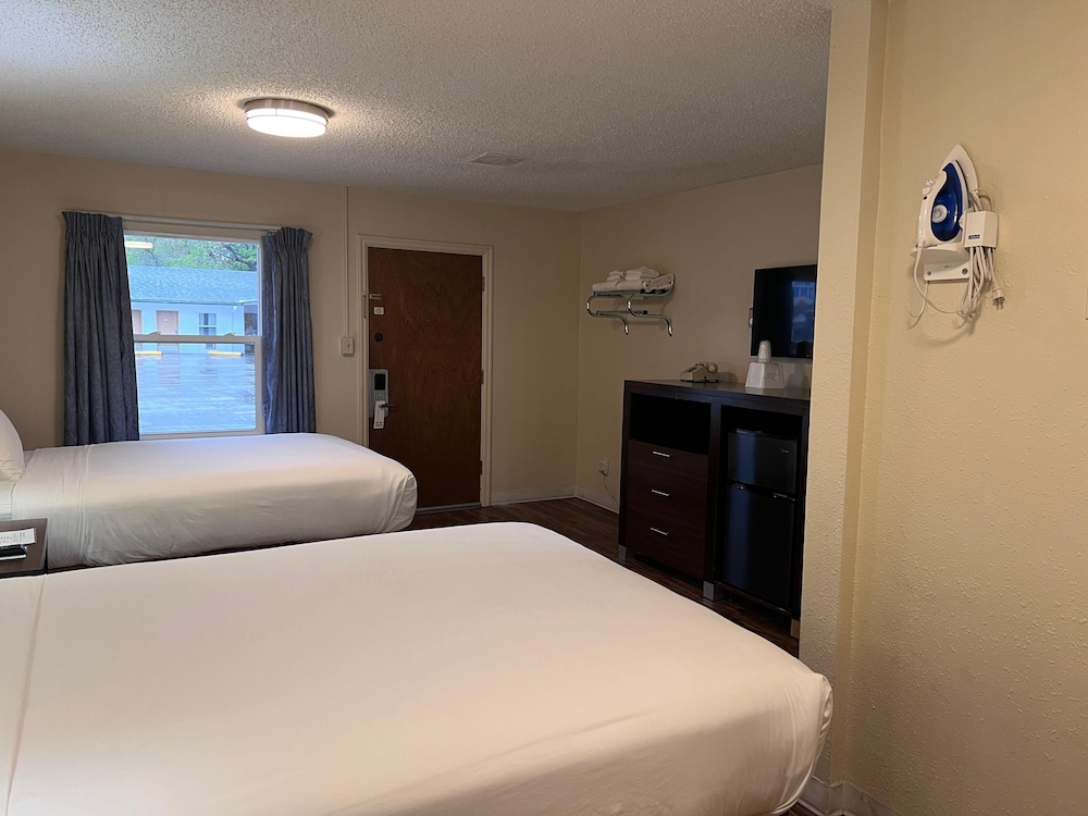Sunrise Motor Inn - photo 11