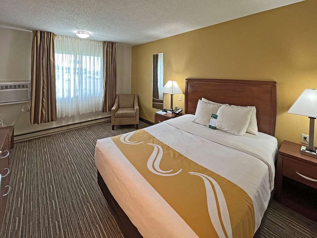 Quality Inn Mitchell I 90 - photo 7