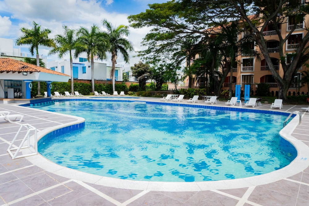 Hotel Peñon Suites in Girardot City, Colombia