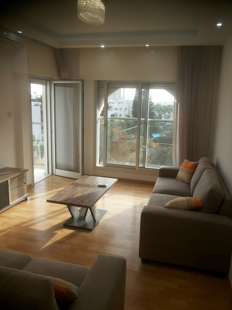 3 Bedroom Apartment with Sea View
