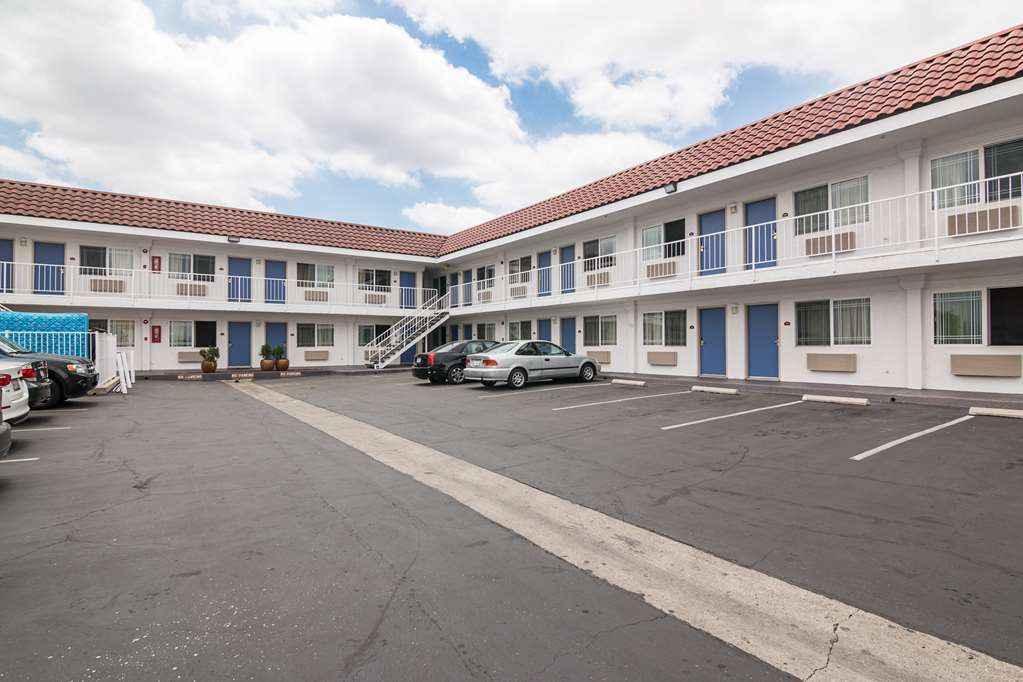 Motel 6 Norwalk CA - photo 6