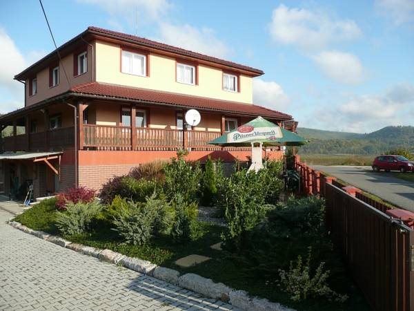Penzion U Tulaka — Dobrichovice