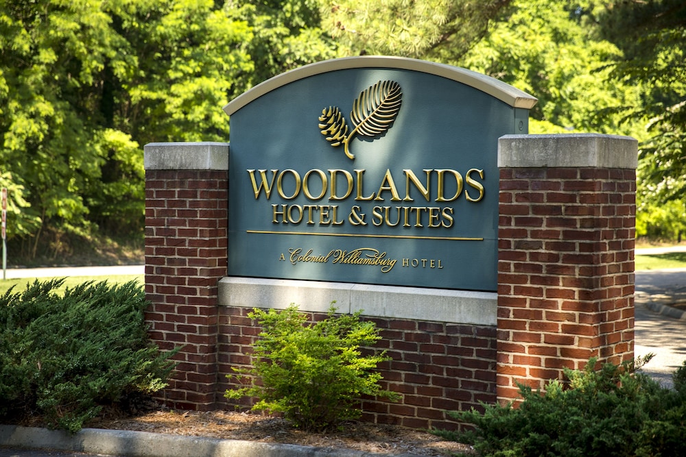 Williamsburg Woodlands Hotel & Suites an official Colonial Williamsburg Hotel - featured photo
