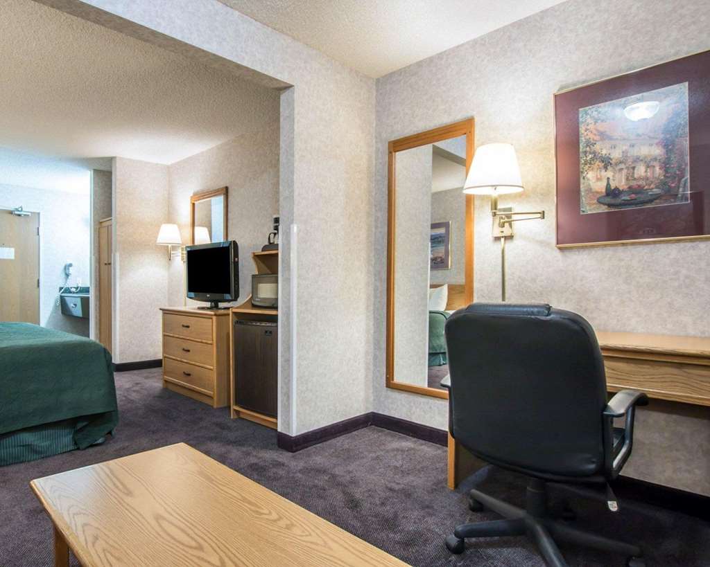 Quality Suites San Diego Otay Mesa - photo 17
