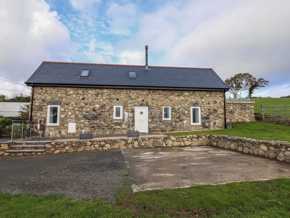 Bryn Eglwys Cottage — 4-Star Luxury Hotel in Tywyn, United Kingdom