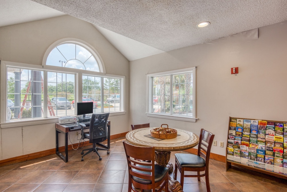 Trident Inn & Suites Baton Rouge - photo 33