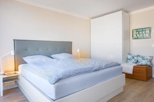 Yachtenkieker — 4-Star Luxury Hotel in Heiligenhafen, Germany