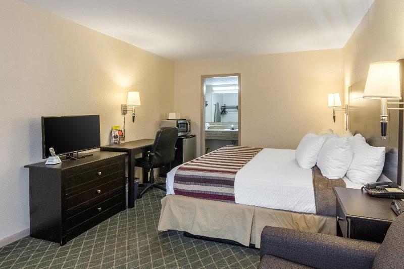 Rodeway Inn University Downtown - photo 14