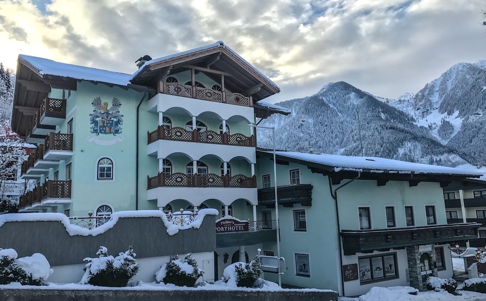 Hotel Rothirsch by Skinetworks in Sankt Johann Im Pongau, Austria