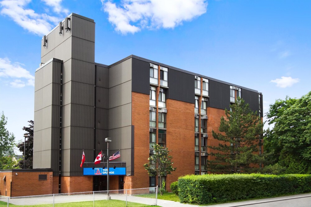 Studio 6 Downtown Toronto