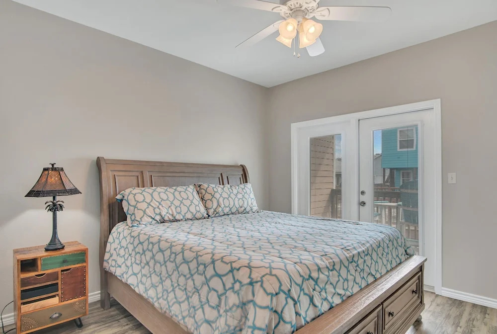 Bsc605 cajun Shrimp — 4-Star Luxury Hotel in Port Aransas, United States